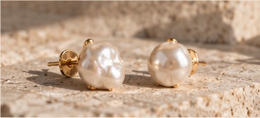Pearl Studs